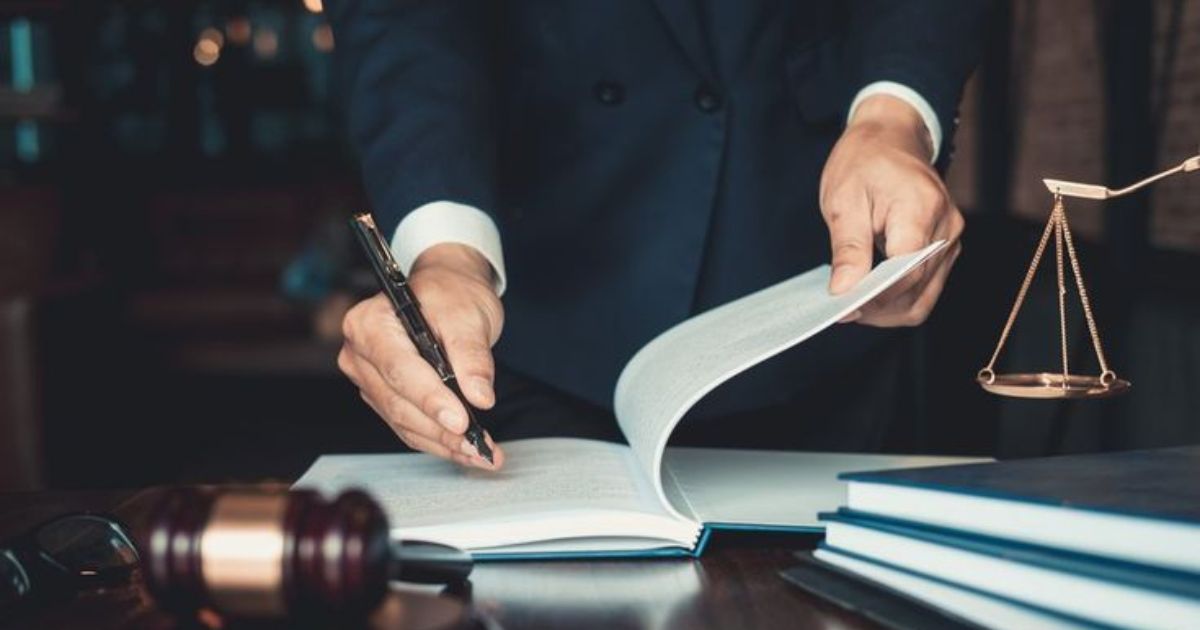 5 Mistakes to Avoid Before Hiring an Accident Lawyer